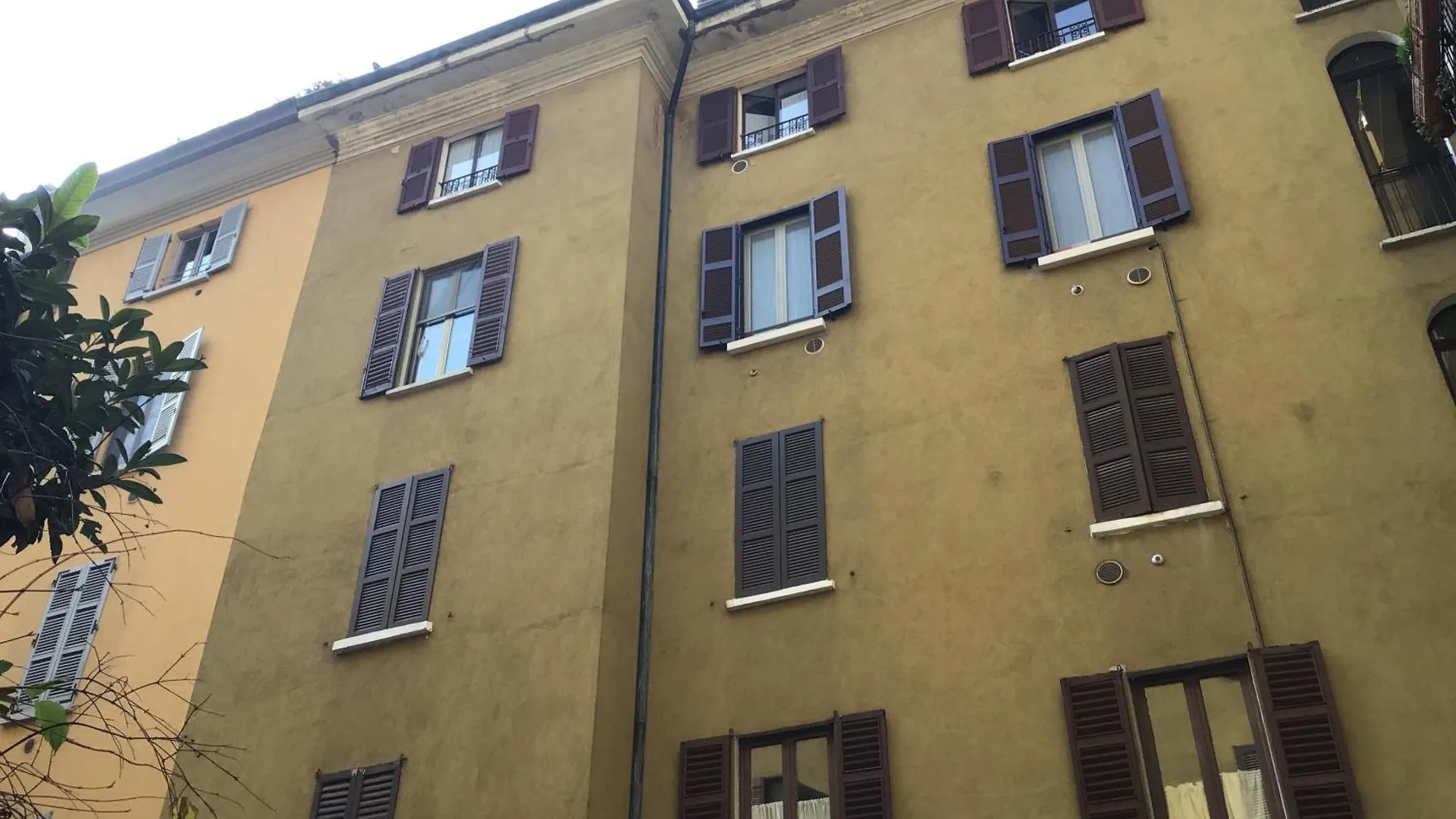 Silent Flat Between Duomo And Navigli Milan Italy