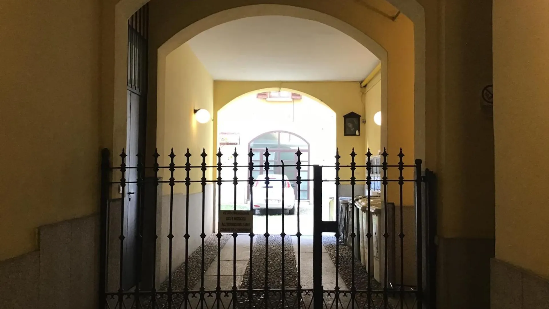 Silent Flat Between Duomo And Navigli ミラノ 0*,  イタリア